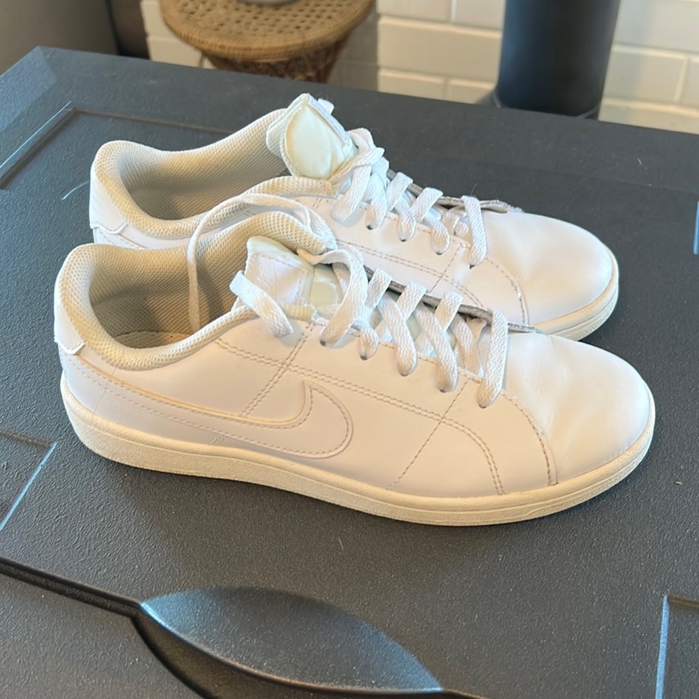 Nike Court Royle 2 shoes